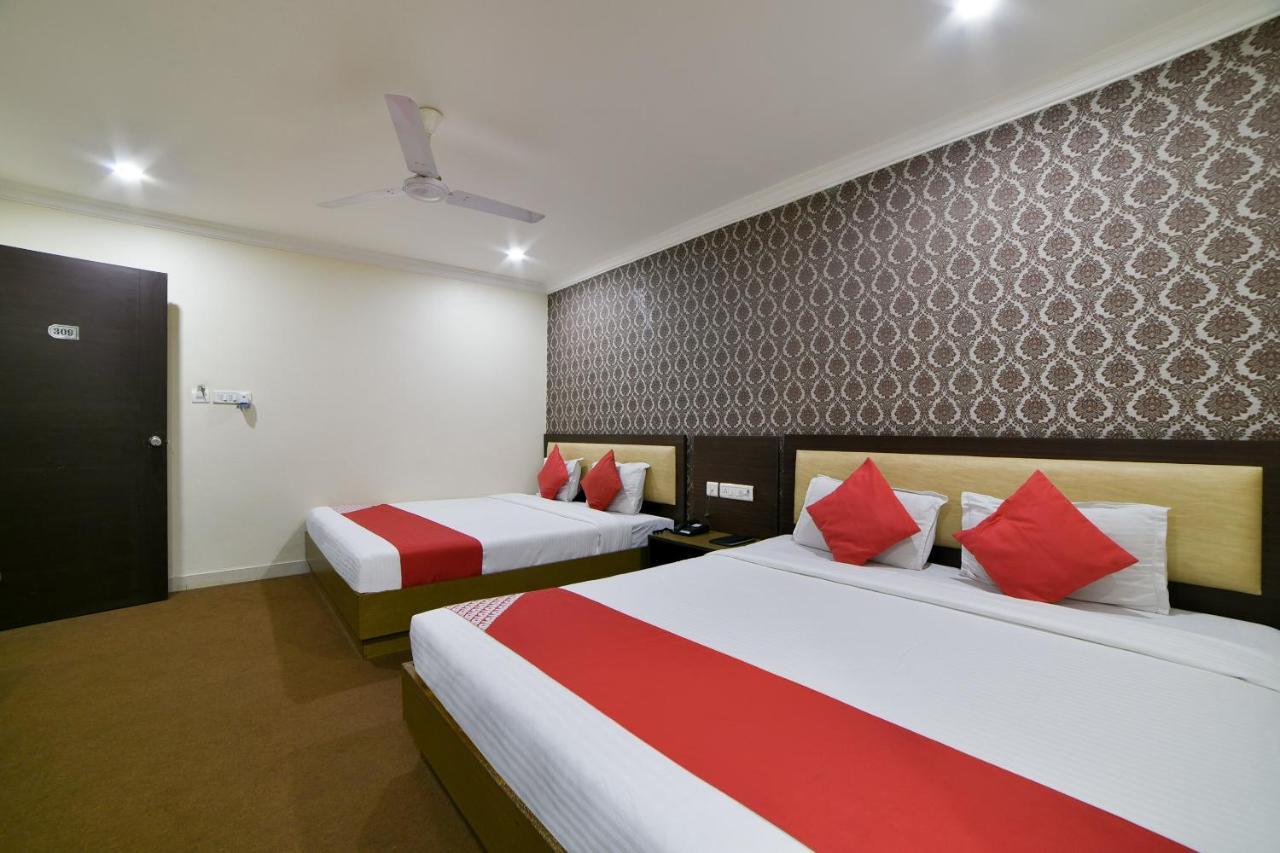 Oyo Imax Inn Near Charminar Hyderabad Exterior photo