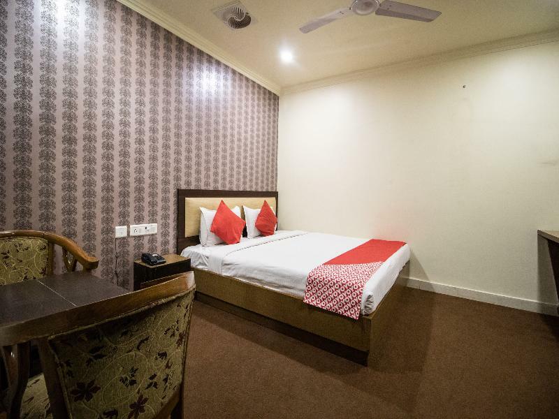 Oyo Imax Inn Near Charminar Hyderabad Exterior photo